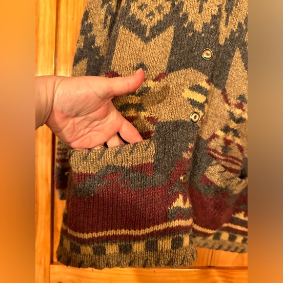 Vintage M 90s WOOLRICH 100% Wool HAND KNIT Aztec Native American Shawl Cardigan - Picture 4 of 4